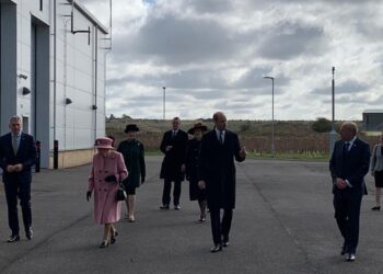 Isabel II sale de su residencia por primera vez desde que inicio la pandemia