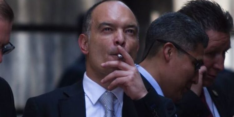 Realizan operativo policial en casa de yerno de Luis Serna, exsecretario particular de Miguel Ángel Mancera