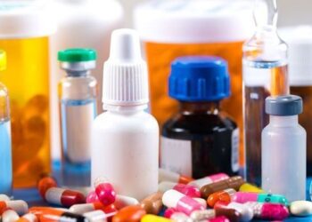 A la venta en tianguis de Iztapalapa medicamentos exclusivos del sector salud sin fecha de caducidad