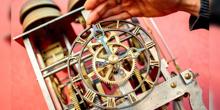 Europa atrasa relojes una hora el domingo por horario de invierno