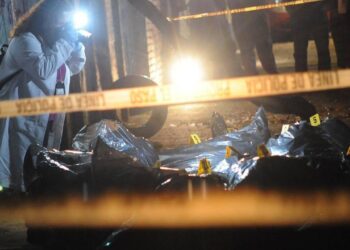 Detenidos quienes tiraron medicamentos oncológicos en Azcapotzalco