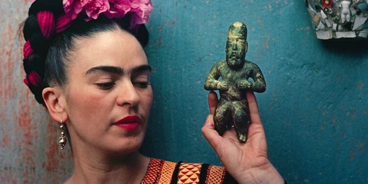 La sociedad “matriarcal” de los zapotecos que inspiraron los vestidos usados por Frida Kahlo