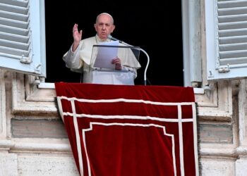 Papa Francisco afirma que capitalismo ha fallado ante el COVID-19 y debe reformarse