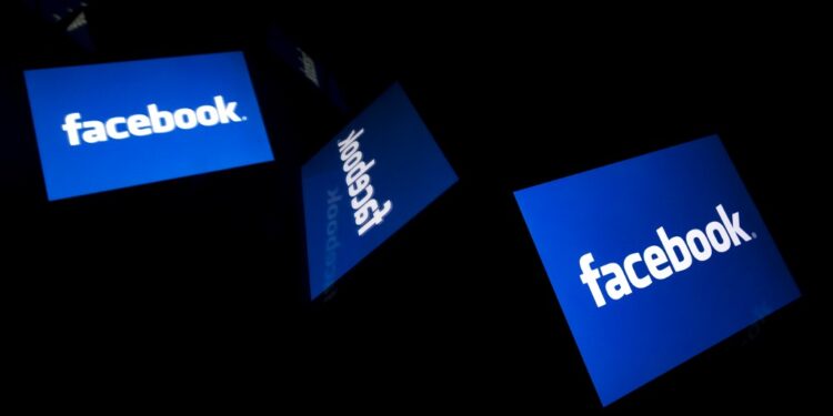 Facebook y Twitter eliminan campañas de manipulación electoral a favor de Trump
