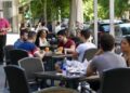 Londres prohibirá reunirse bajo techo a personas de diferentes hogares