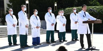Médicos reportan estable a Trump y sin necesidad de usar oxígeno
