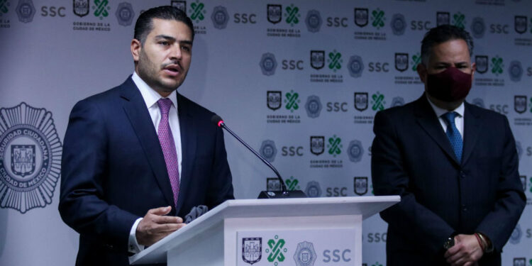 Bajo ‘Operación Zócalo’, UIF bloquea cuentas de 14 grupos delictivos