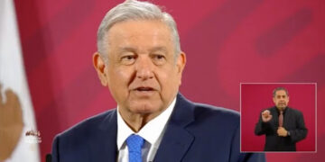 AMLO pide a FMI que dejen de solapar a gobiernos corruptos