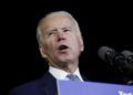 Biden aventaja por 34 puntos a Trump entre votantes latinos, según Pew