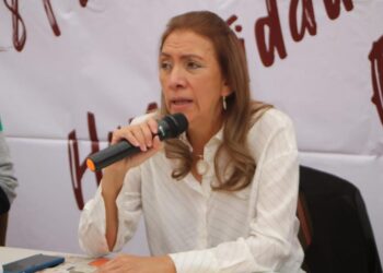 Denuncia FRL a titular de salud por actos anticipados de campaña y corrupción.
