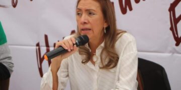 Denuncia FRL a titular de salud por actos anticipados de campaña y corrupción.