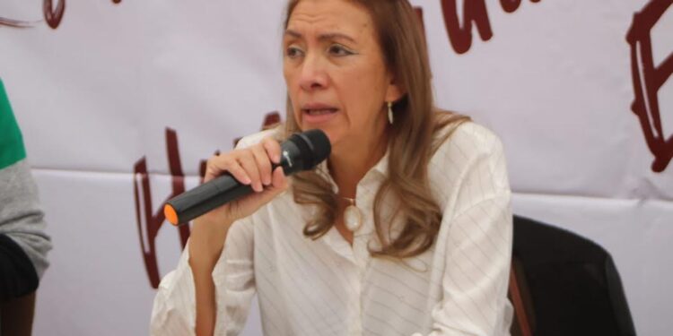 Denuncia FRL a titular de salud por actos anticipados de campaña y corrupción.