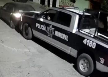 Policías municipales de la capital implicados en robo de auto