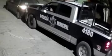 Policías municipales de la capital implicados en robo de auto