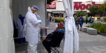 Primer día de pruebas rápidas en CdMx aglomera más de 2 mil personas