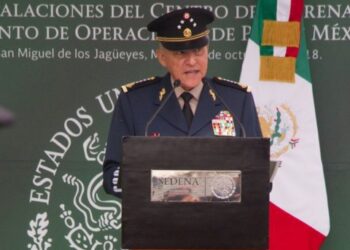 Cienfuegos llega a México y queda en libertad