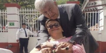 Duele mucho la partida de mi hermana, se fue tranquila y está en paz: AMLO