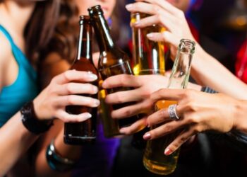 Consumo de alcohol aumenta 35.8% durante la pandemia