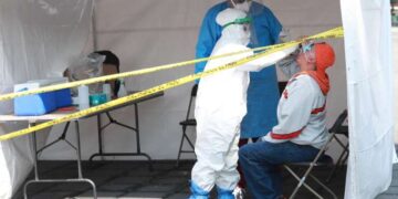 México rebasa los 94 mil muertos y los 955 mil casos de COVID-19