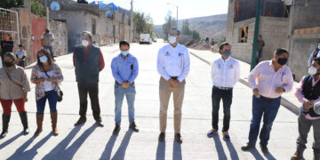 Se entregan obras educativas, viales e hidráulicas en Escalerillas
