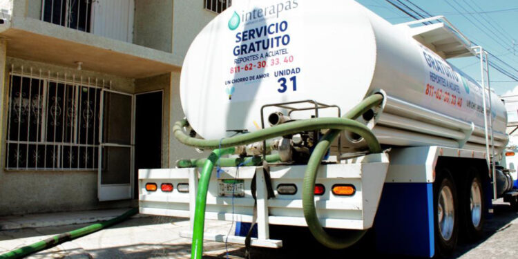 Programa “Agua en casa, un chorro de ayuda” abastece más de 2 millones de litros diarios