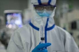 Un millón de chinos ya se vacunaron contra covid-19 sin efectos graves