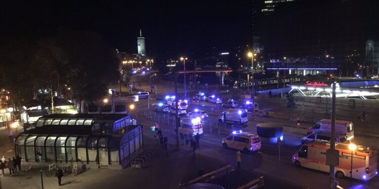 Reportan tiroteo cerca de una sinagoga en Austria