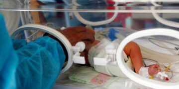Fallece bebé Lázaro que por error fue enviado a la morgue del IMSS