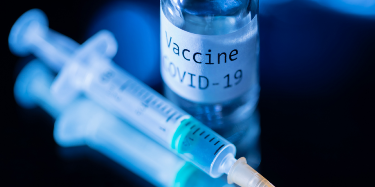 Pfizer prevé rápido lanzamiento de vacuna COVID-19 en Latinoamérica
