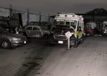 Hallan cuerpo dentro de camión de valores en NL