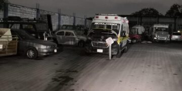 Hallan cuerpo dentro de camión de valores en NL