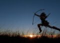 Mujeres cazadoras: Teoría de la división del trabajo por sexos se va abajo