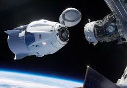SpaceX lanzará 4 astronautas a la Estación Espacial Internacional