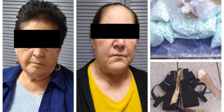 Atrapan a dos abuelitas que transportaban droga en la suela de sus zapatos