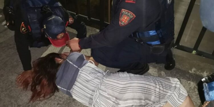 Policías logran evitar suicidio de mujer en Iztacalco