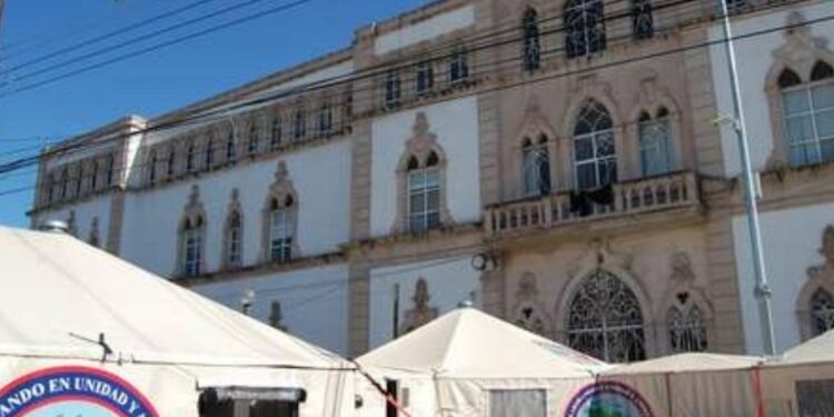 Hospitales Covid de Chihuahua y Ciudad Juárez repletos