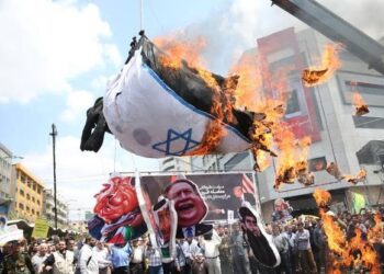 Periódico de Irán llama a lanzar ataque contra Israel
