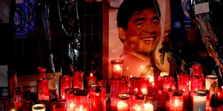 Hijos de Maradona lo despiden con emotivos mensajes en redes sociales