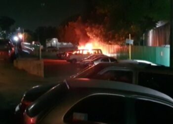 Médico del IMSS en Morelos muere calcinado después de que le arrojaron explosivos