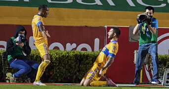 Tigres vence a Toluca y avanza a la liguilla del Guardianes 2020