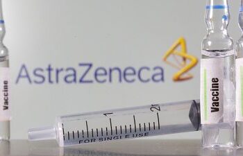 Vacuna de AstraZeneca y Oxford a fines de diciembre