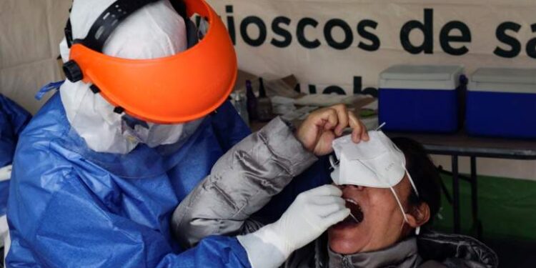 México suma 95 mil 842 muertos y 978 mil 531 casos  de COVID-19