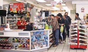 #Video Empleado de Oxxo cuenta por qué no abren la segunda caja