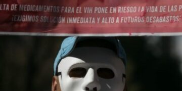 SCJN pide a AMLO garantizar tratamientos de VIH