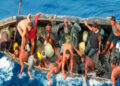 Marina y Migración rescatan a 14 migrantes cubanos en mar de Quintana Roo