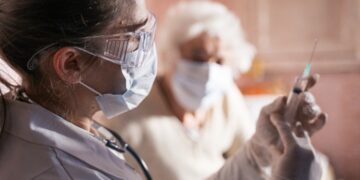Alemania priorizará la vacunación contra COVID-19 en asilos