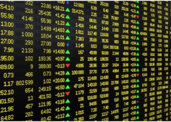 BMV y Wall Street abren con ganancias en el día de la elección presidencial de EU