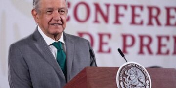 AMLO pone en venta planta de fertilizantes; ofrece contrato