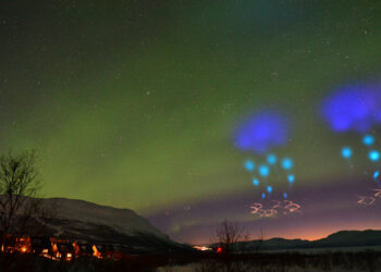 Las extrañas luces que aparecieron en el cielo de Rusia