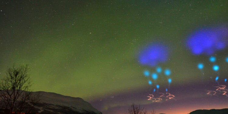 Las extrañas luces que aparecieron en el cielo de Rusia